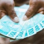 Projeto do governo prevê salário mínimo de R$ 1.717 em 2027 e define metas fiscais – Notícias