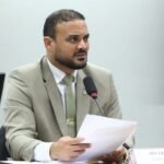 Comissão aprova proposta de porte de arma para corretores de imóveis – Notícias