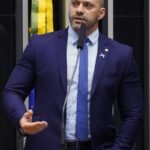 Moraes dá 48h para Daniel Silveira explicar publicação de vídeo no X