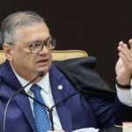 Flávio Dino pede vista de julgamento sobre Moraes e Mendonça
